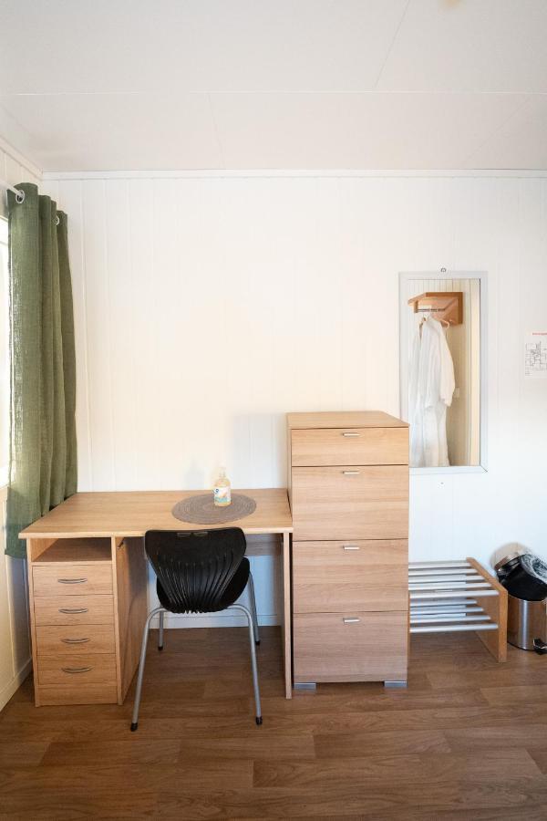 Mix Tana Spiseri Og Overnatting Motel Exterior photo