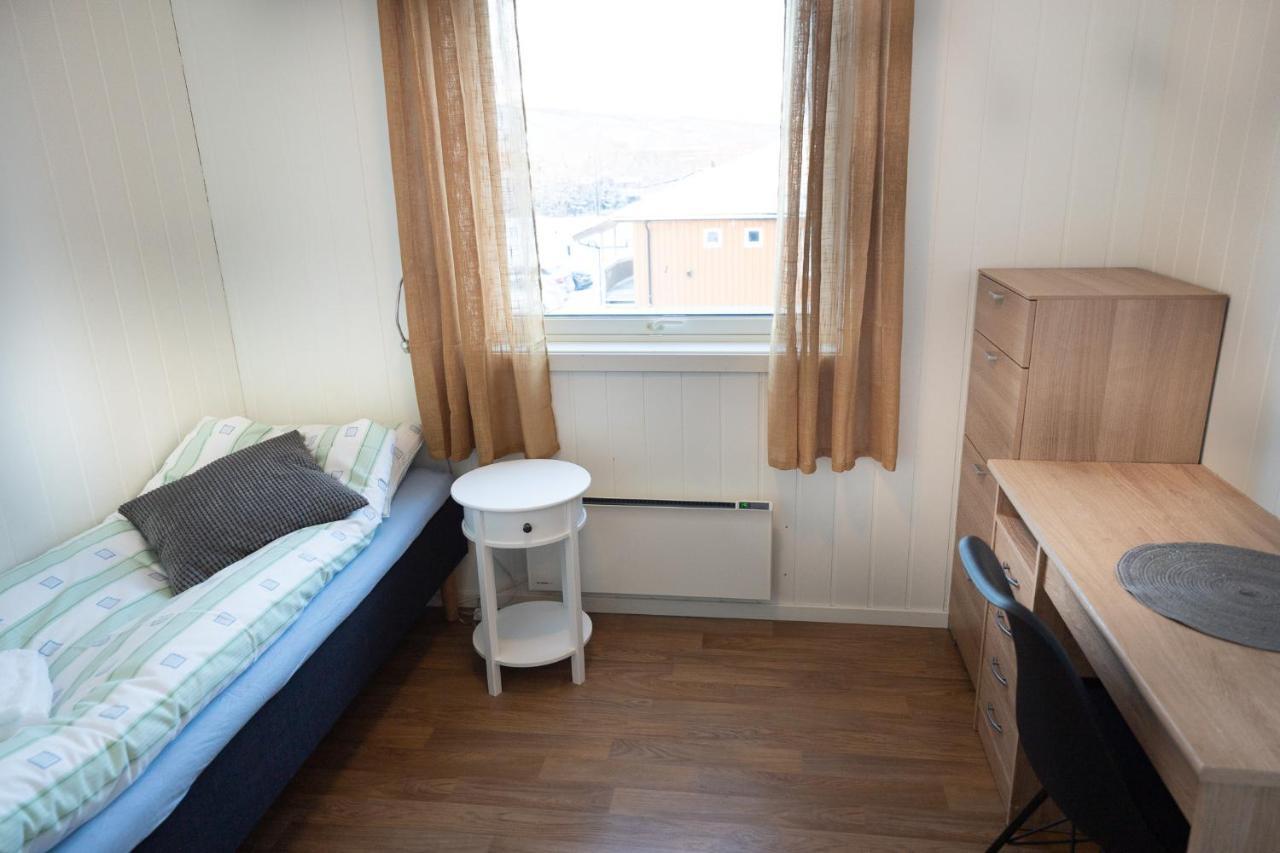 Mix Tana Spiseri Og Overnatting Motel Exterior photo